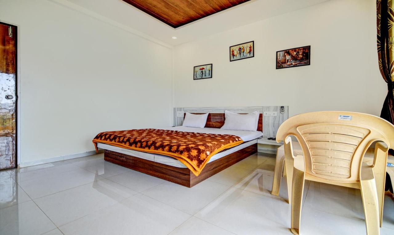 Aditya Hill View Inn 马哈巴莱斯赫瓦尔 外观 照片