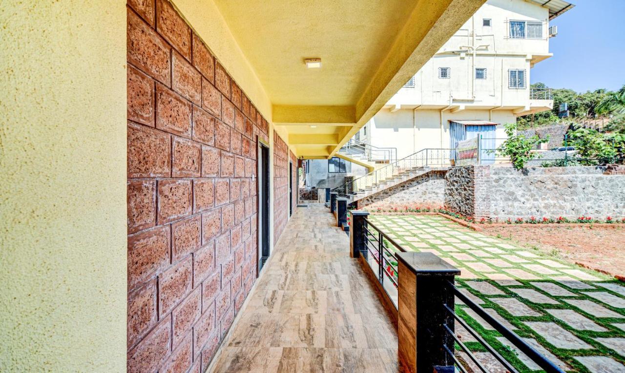 Aditya Hill View Inn 马哈巴莱斯赫瓦尔 外观 照片