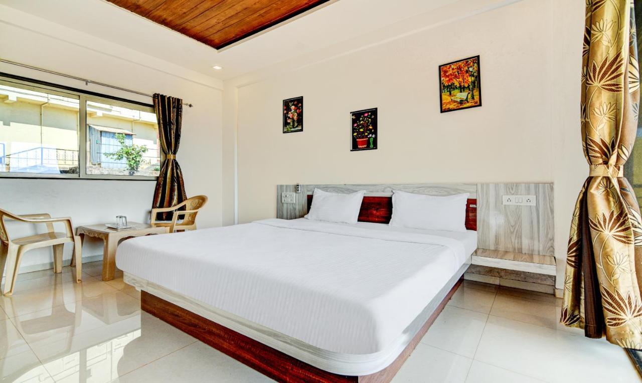 Aditya Hill View Inn 马哈巴莱斯赫瓦尔 外观 照片