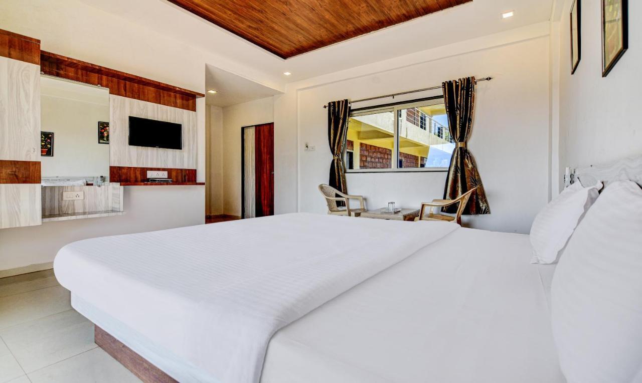 Aditya Hill View Inn 马哈巴莱斯赫瓦尔 外观 照片