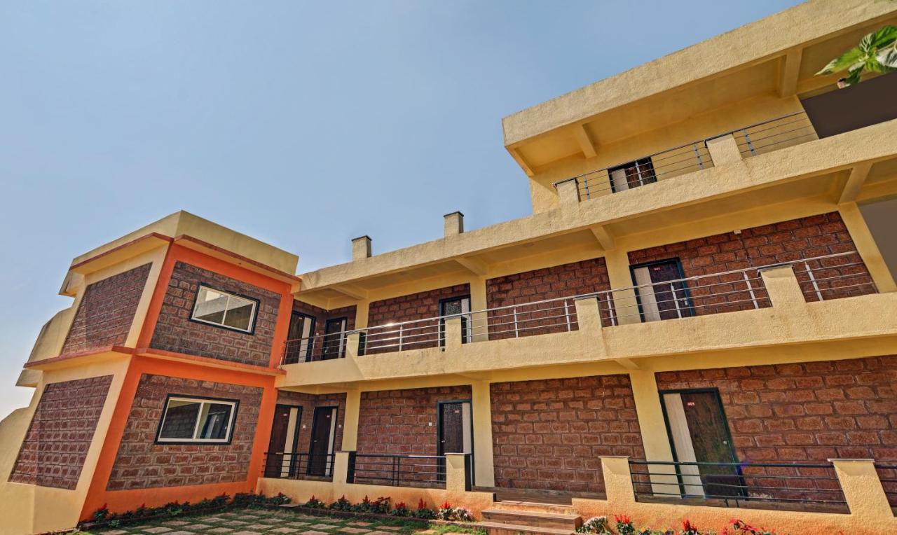 Aditya Hill View Inn 马哈巴莱斯赫瓦尔 外观 照片