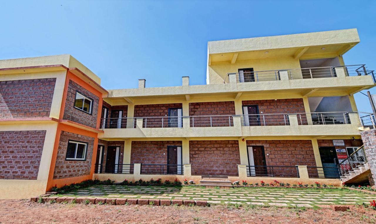 Aditya Hill View Inn 马哈巴莱斯赫瓦尔 外观 照片